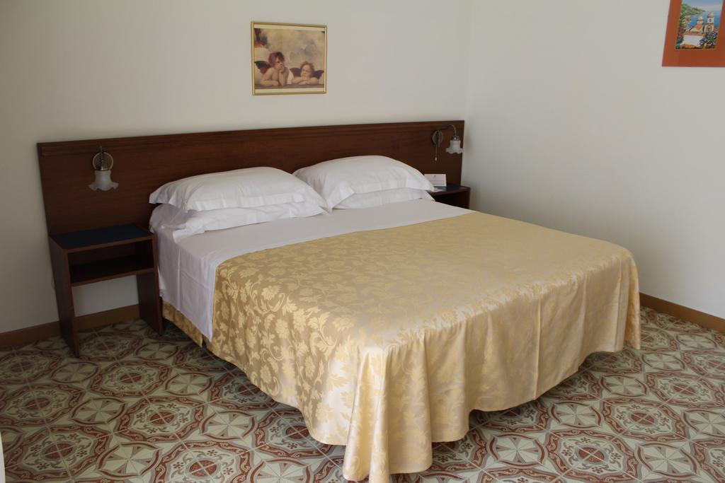 Casa Vacanza San Pietro Maiori Esterno foto