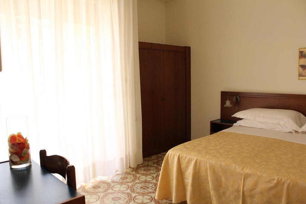 Casa Vacanza San Pietro Maiori Esterno foto